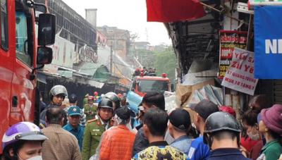 Cập nhật mới nhất từ hiện trường vụ cháy chợ nông sản lớn nhất Hải Phòng